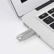 Flash disk USB Premium Q-CONNECT 2.0 8 GB